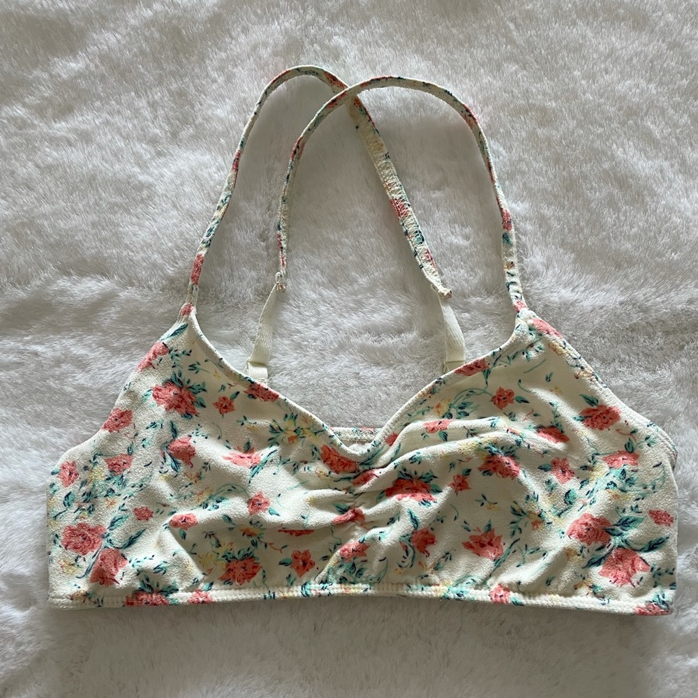 Floral bralette. Cross cross straps.